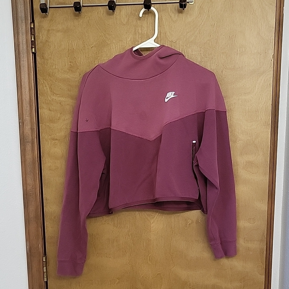 Nike Women's Work Out Pink Cropped Top
